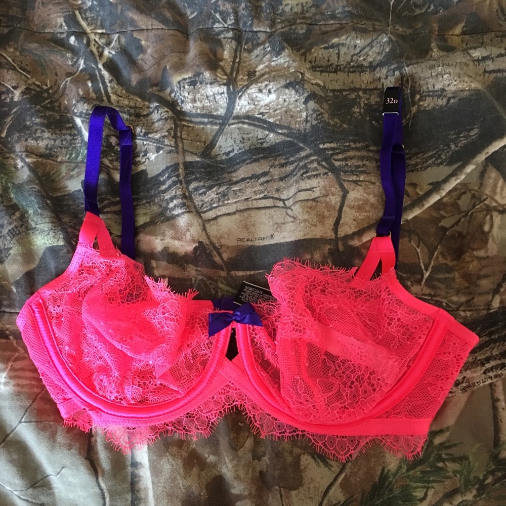 NWT Victoria’s Secret Very Sexy Inlined Demi Bra